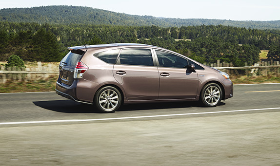 Toyota Prius v Toyota Prius v